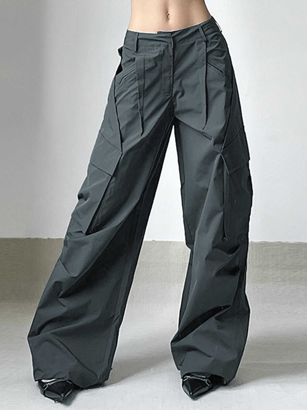 Ovesized Cargo Parachute Pants