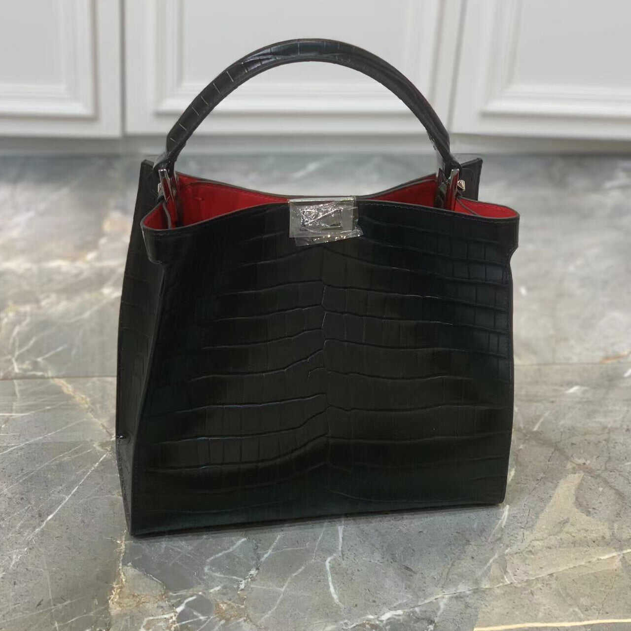 Luxury large capacity cowhide handbag tote bag